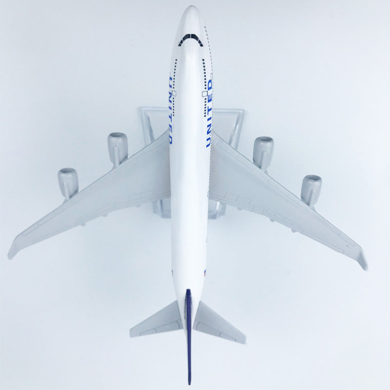 United Airlines-boeing 747